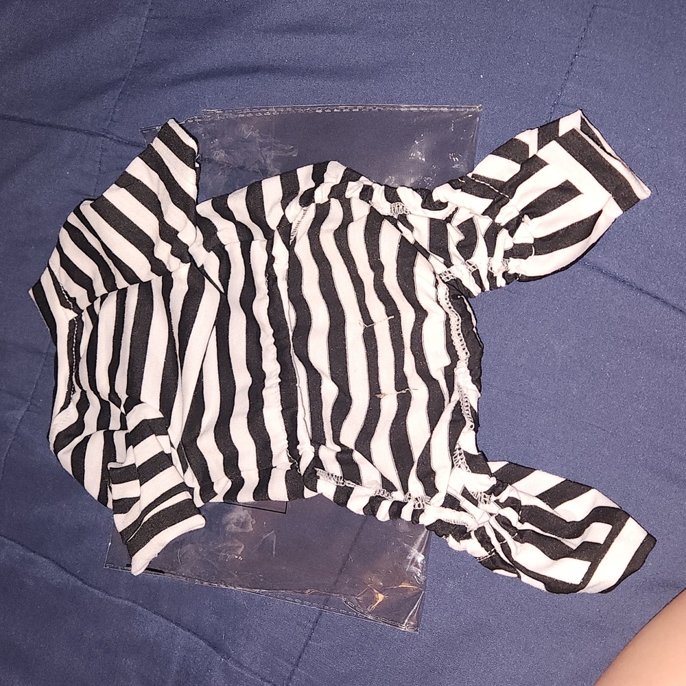 NIP Dog onesie sz S